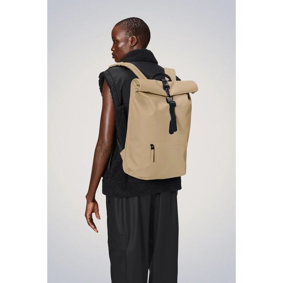 NWT RAINS Rolltop Rucksack Backpack in Sand - Picture 4 of 7